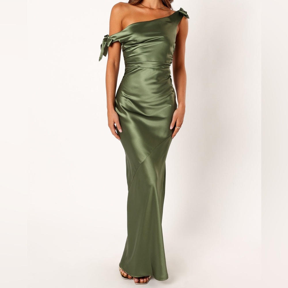 Elegant Olive Green Off-Shoulder Dress